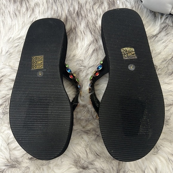 Jeffrey Campbell
Iconics Black Gold Leather - Picture 7 of 9